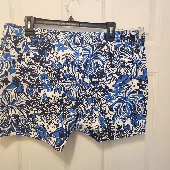 Lilly Pulitzer Blue and White Women's Shorts - Picture 2 of 6